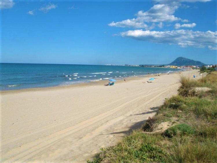 デニア Adosado De 140M2 Con Terraza A 50 M De La Playaヴィラ エクステリア 写真